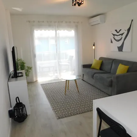 아파트 T1 Residence L'Amandine Proche Plage Avec Parking 앙티브